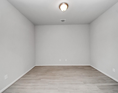 3102 Trishelle Court - Photo Thumbnail 33