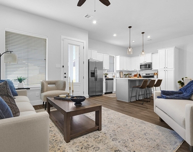 38634 Spur 149 Rd - Photo Thumbnail 4
