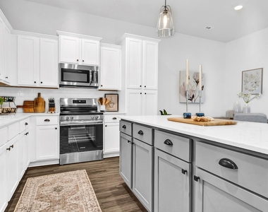 38634 Spur 149 Rd - Photo Thumbnail 6
