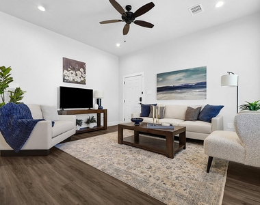38634 Spur 149 Rd - Photo Thumbnail 5