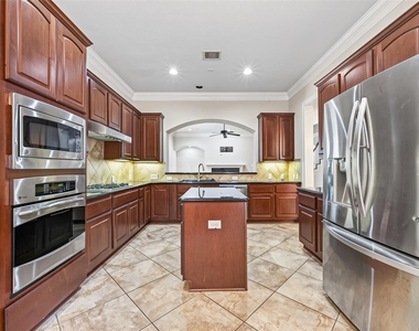 13318 Olive Trail - Photo Thumbnail 11