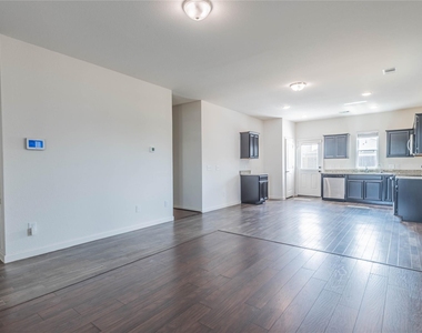 1012 Blue Beech Lane - Photo Thumbnail 2