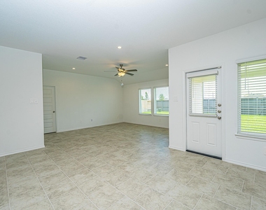 1118 Appaloosa Lane - Photo Thumbnail 6