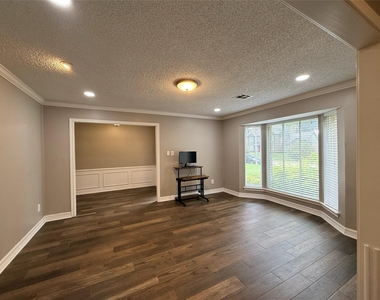 2006 Hamlin Valley Drive - Photo Thumbnail 2