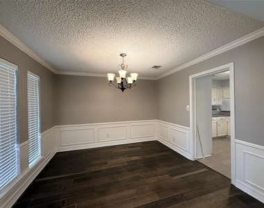 2006 Hamlin Valley Drive - Photo Thumbnail 9