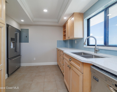 2100 N Atlantic Avenue - Photo Thumbnail 5