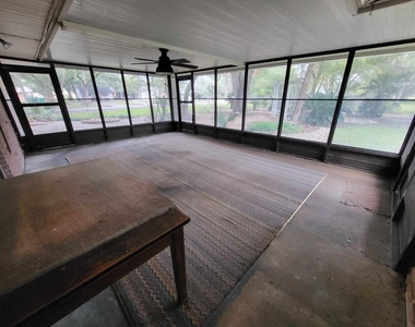 706 Maple St - Photo Thumbnail 26