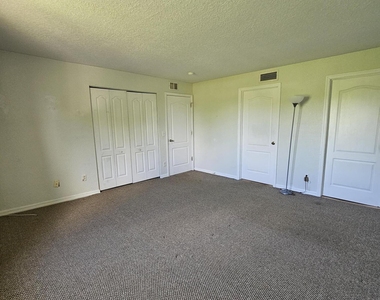 2101 Forest Knoll Drive Ne - Photo Thumbnail 4