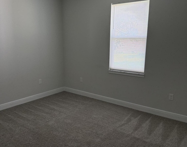 121 Carillo Street Ne - Photo Thumbnail 15