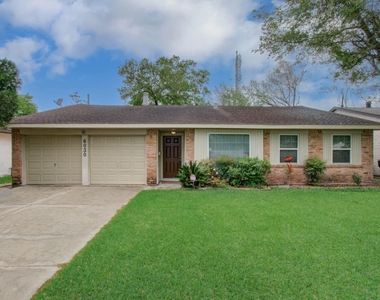 6030 Willowbend Boulevard - Photo Thumbnail 4
