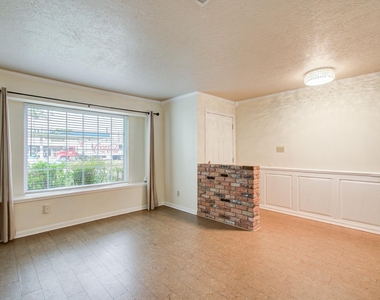 6030 Willowbend Boulevard - Photo Thumbnail 9