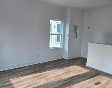 1206 Schweikhardt Street - Photo Thumbnail 10