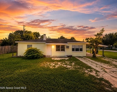 1105 Park Drive - Photo Thumbnail 1