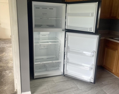 1712 Valcourt Street Nw - Photo Thumbnail 10
