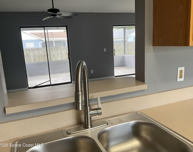 1712 Valcourt Street Nw - Photo Thumbnail 9