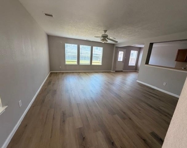 20759 Cypress Crescent Lane Lane - Photo Thumbnail 4