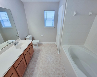 20759 Cypress Crescent Lane Lane - Photo Thumbnail 20