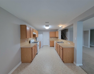 20759 Cypress Crescent Lane Lane - Photo Thumbnail 9