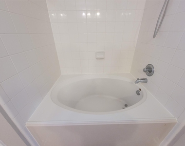 20759 Cypress Crescent Lane Lane - Photo Thumbnail 23