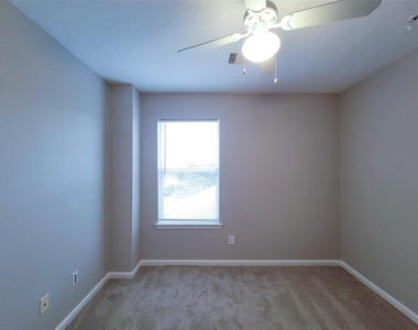 20759 Cypress Crescent Lane Lane - Photo Thumbnail 25