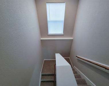 20759 Cypress Crescent Lane Lane - Photo Thumbnail 17