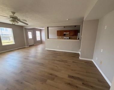 20759 Cypress Crescent Lane Lane - Photo Thumbnail 5