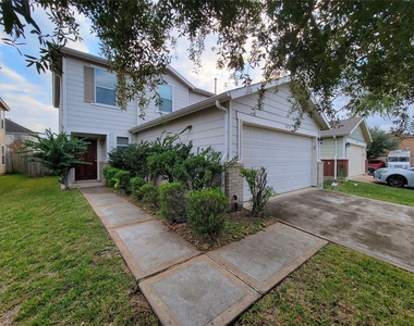 20759 Cypress Crescent Lane Lane - Photo Thumbnail 1
