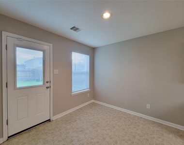 20759 Cypress Crescent Lane Lane - Photo Thumbnail 14
