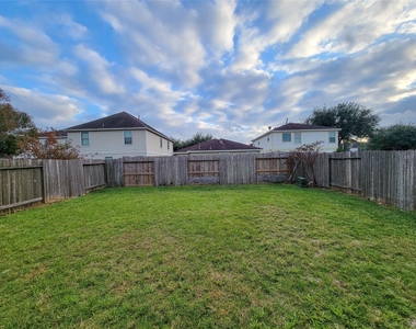 20759 Cypress Crescent Lane Lane - Photo Thumbnail 29