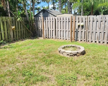428 Heathrow Circle - Photo Thumbnail 33