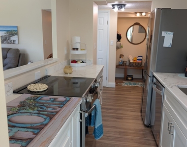 2020 N Atlantic Avenue - Photo Thumbnail 9