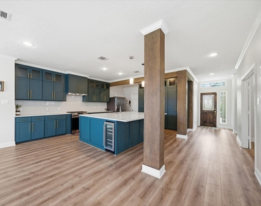 1413 Whispering Pines Drive - Photo Thumbnail 7