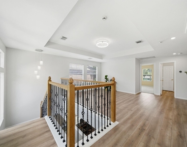 1413 Whispering Pines Drive - Photo Thumbnail 13