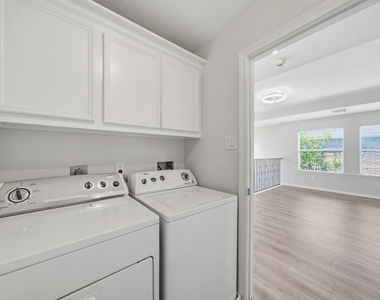 1413 Whispering Pines Drive - Photo Thumbnail 20