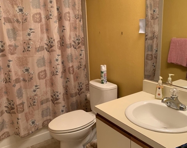 300 Columbia Drive - Photo Thumbnail 11