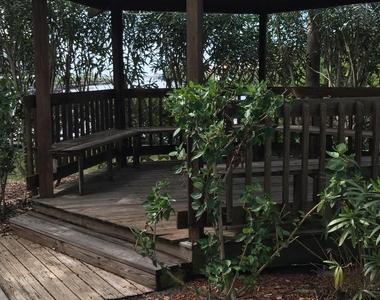 300 Columbia Drive - Photo Thumbnail 24