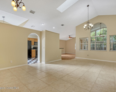 2900 Pebble Creek Street - Photo Thumbnail 3