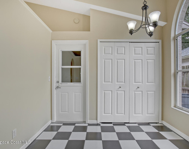 2900 Pebble Creek Street - Photo Thumbnail 11