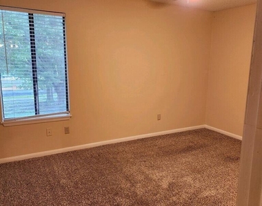 3505 Sable Palm Lane - Photo Thumbnail 4