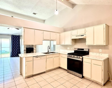 12215 Westlock Drive - Photo Thumbnail 6