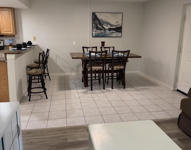 1600 Sunny Brook Lane Ne - Photo Thumbnail 4