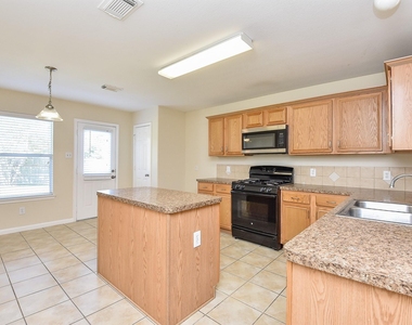 23527 Maple View Drive - Photo Thumbnail 6