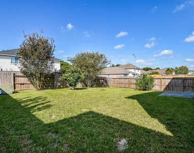 23527 Maple View Drive - Photo Thumbnail 24