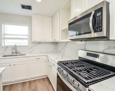 16406 Star Canyon Court - Photo Thumbnail 12