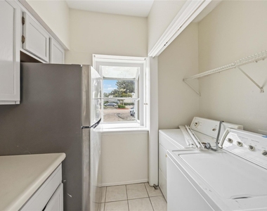 7589 Cambridge Street - Photo Thumbnail 9