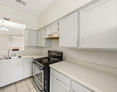 7589 Cambridge Street - Photo Thumbnail 10
