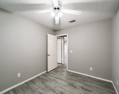 1613 Brook Meadow Drive - Photo Thumbnail 13