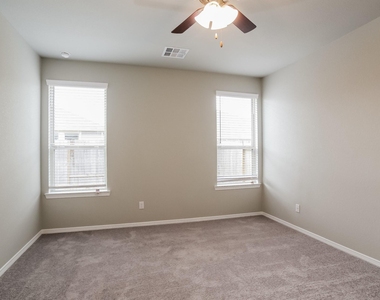 25726 Northpark Palm Drive - Photo Thumbnail 7