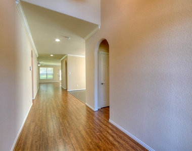 10 Quillwood Place - Photo Thumbnail 1