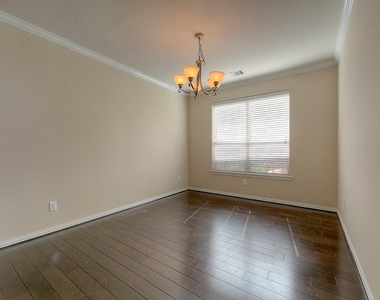 10 Quillwood Place - Photo Thumbnail 2